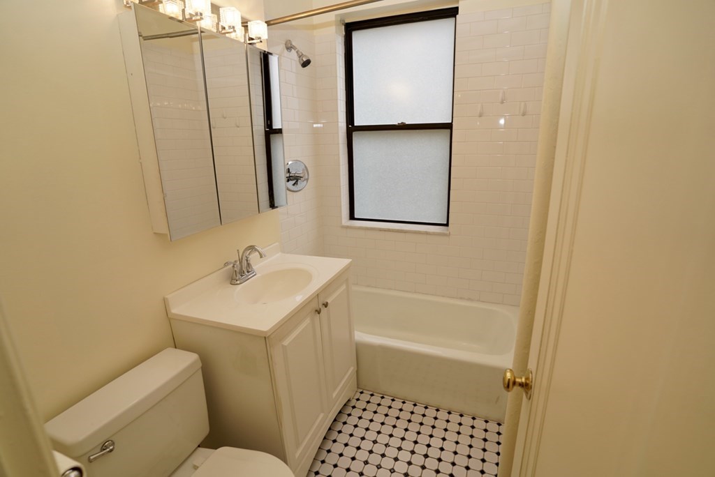 137 Englewood Ave # 34