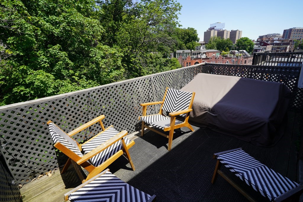 1038 Beacon St # 401