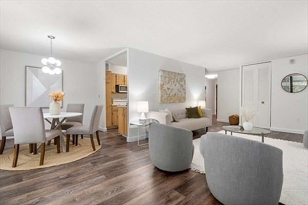 50 Longwood Ave Unit: U:317