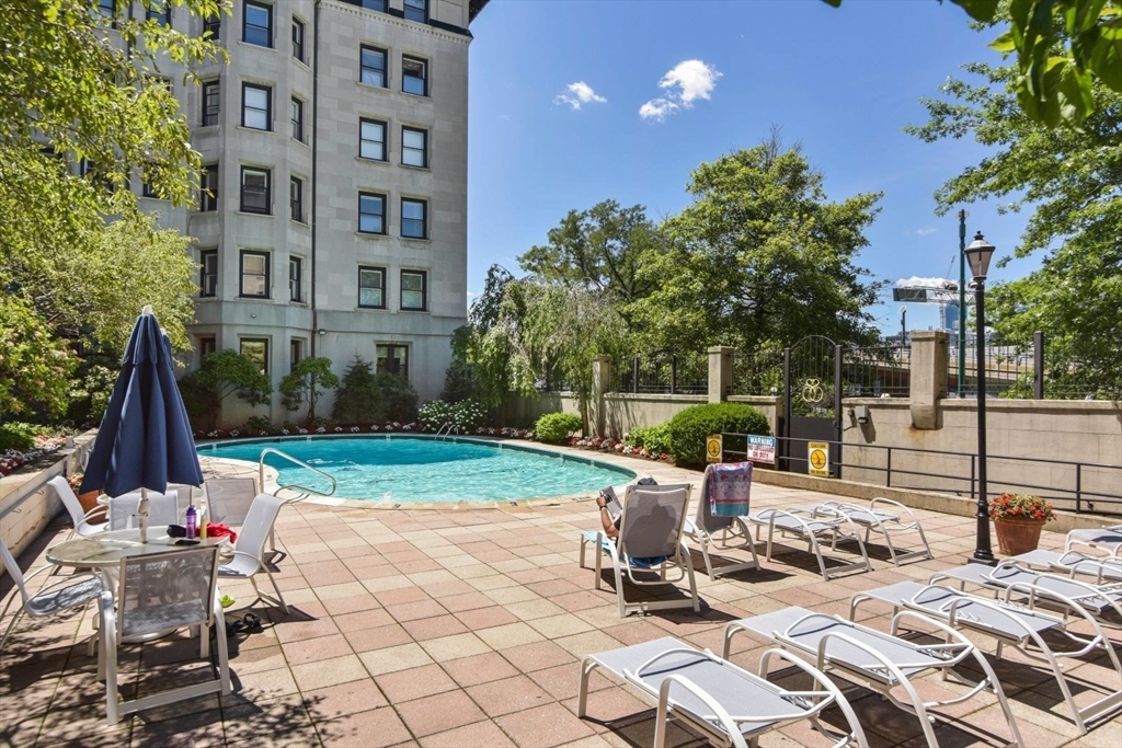 416 Commonwealth Ave # 710