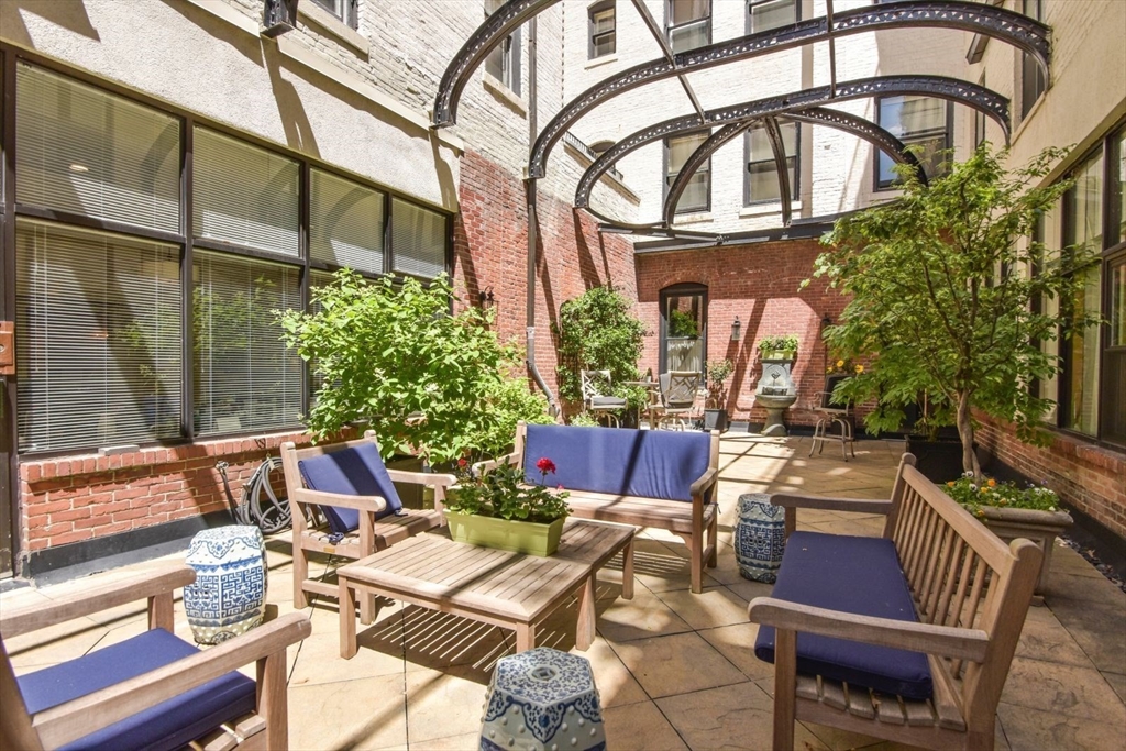 416 Commonwealth Ave # 710