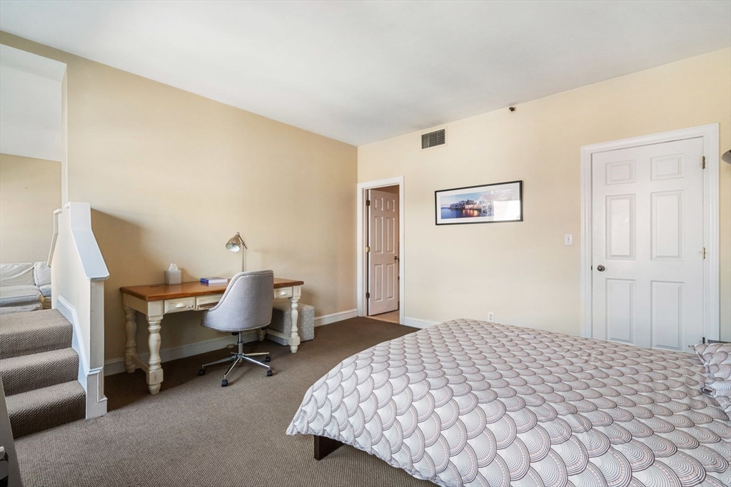 416 Commonwealth Ave # 710