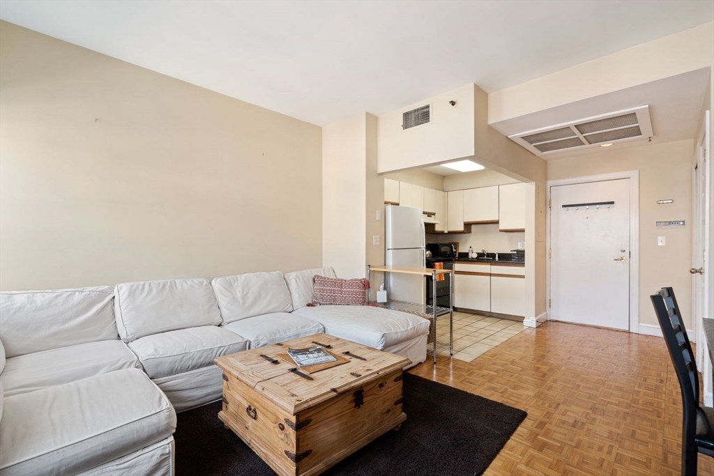 416 Commonwealth Ave # 710