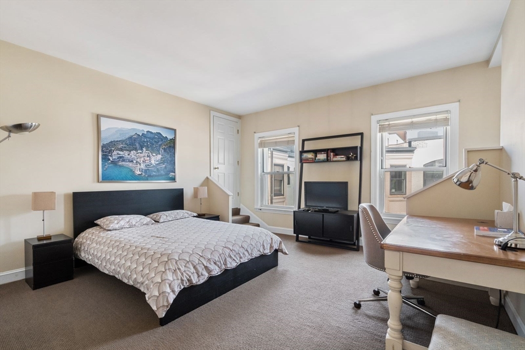 416 Commonwealth Ave # 710