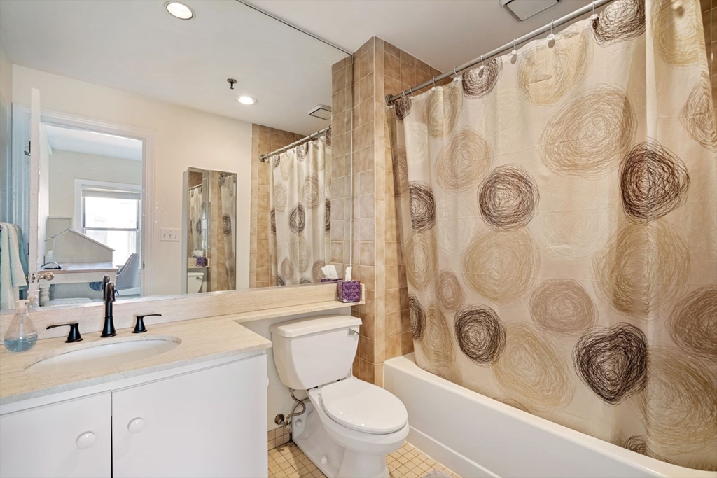 416 Commonwealth Ave # 710