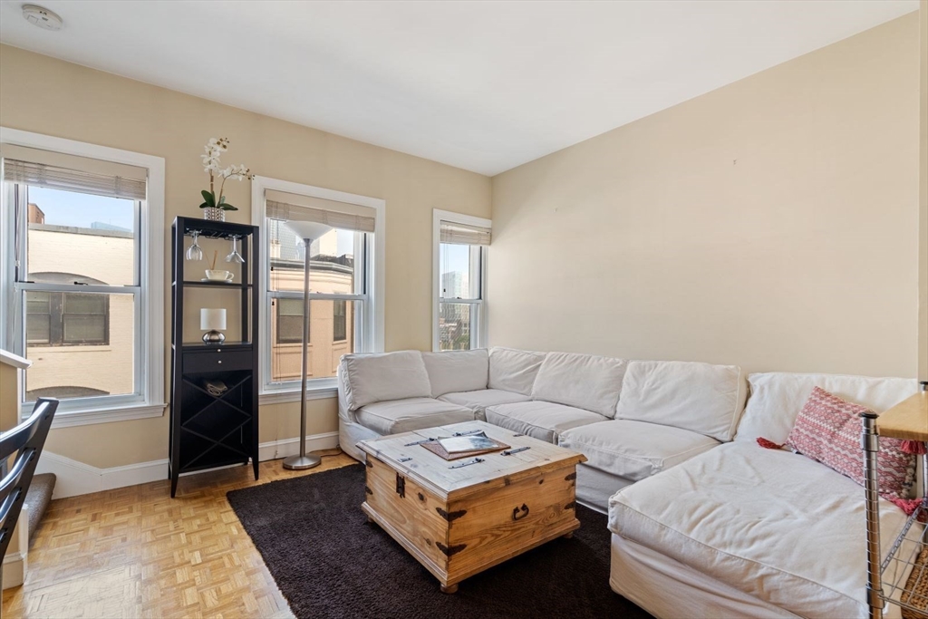 416 Commonwealth Ave # 710