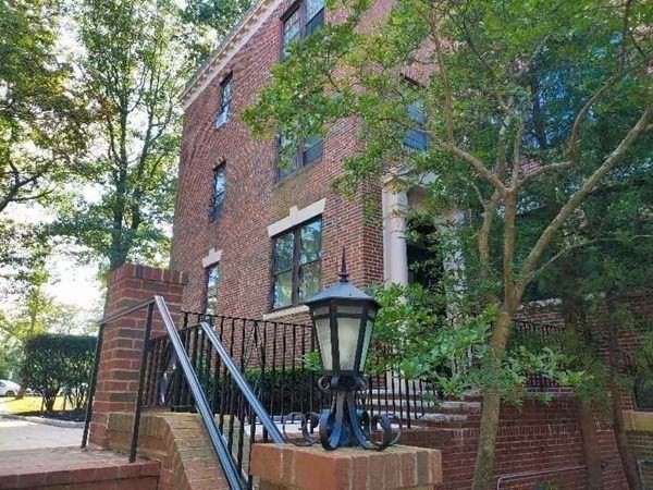 1988 Commonwealth Ave # 4