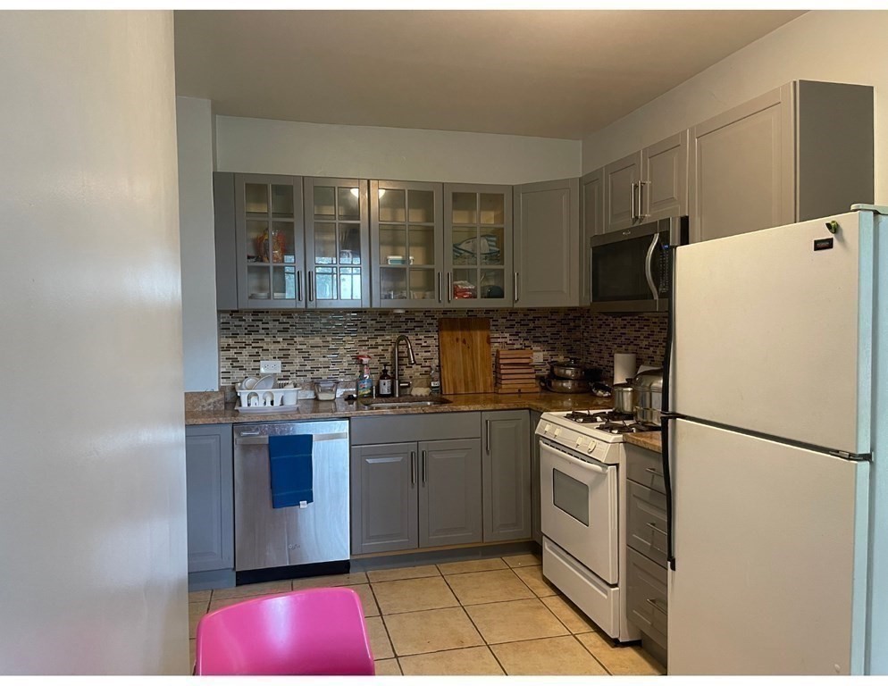 1988 Commonwealth Ave # 4