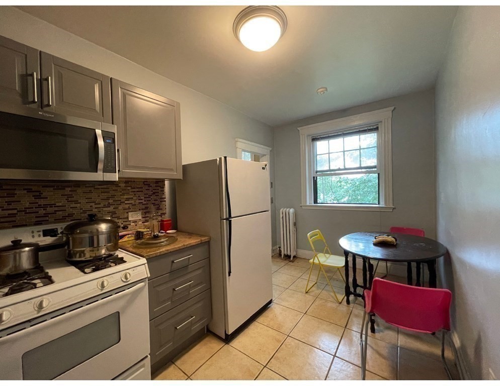 1988 Commonwealth Ave # 4