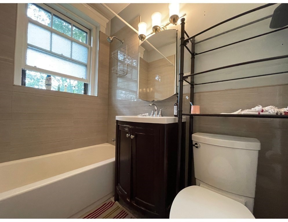 1988 Commonwealth Ave # 4