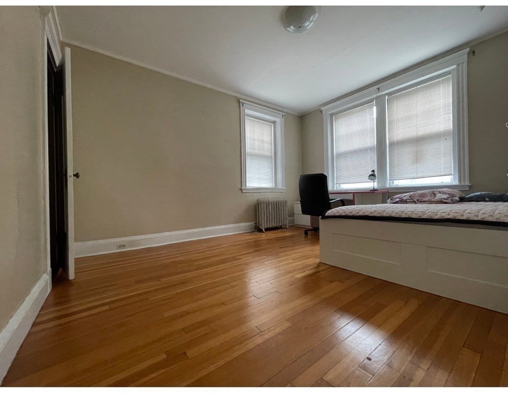 1988 Commonwealth Ave # 4