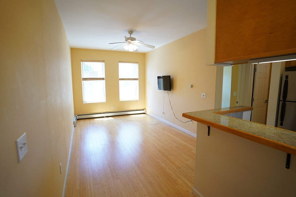 330 Summit Ave # 305