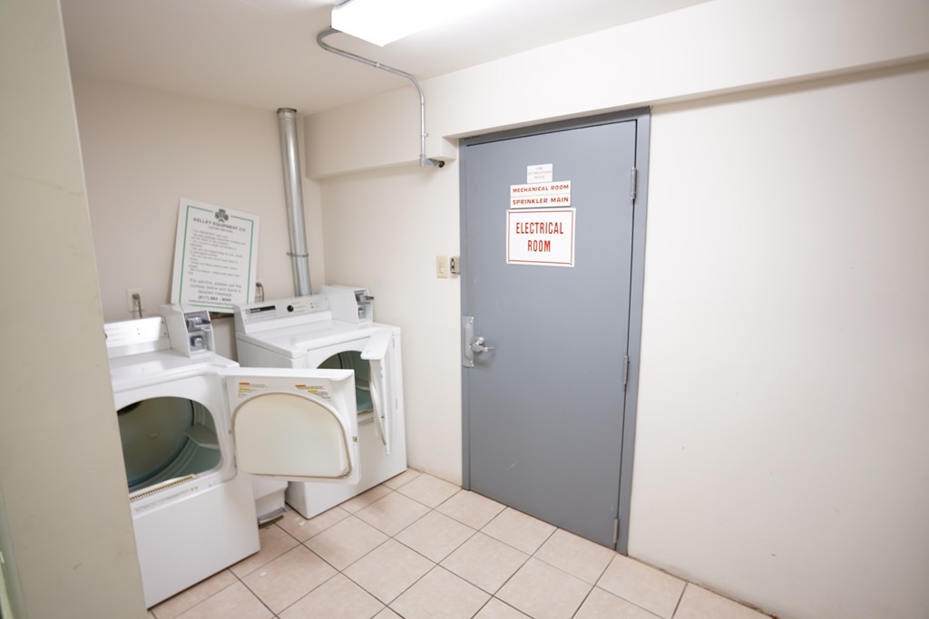 330 Summit Ave # 305