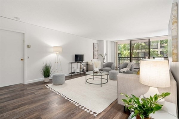 50 Longwood Ave Unit: U:317