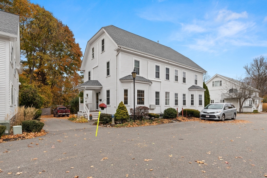 5 Temple Pl # 11