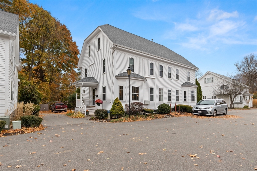 5 Temple Pl # 11
