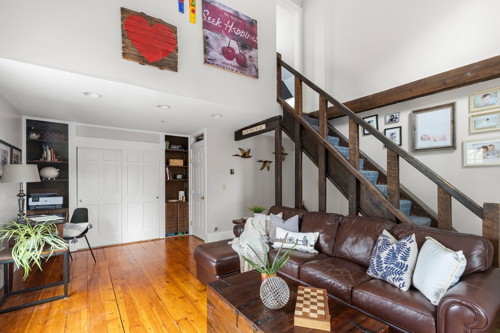 5 Temple Pl # 11
