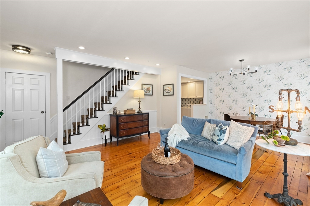 5 Temple Pl # 11