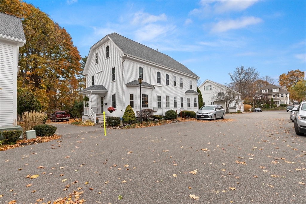 5 Temple Pl # 11