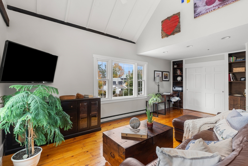 5 Temple Pl # 11