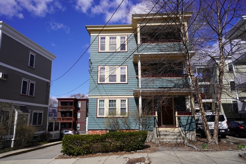 42 Lourdes Ave # 1