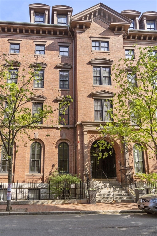 21 Father Francis Gilday St # 406