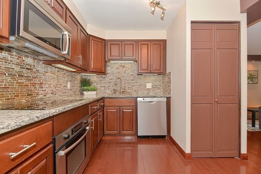 66 Winchester St # 203