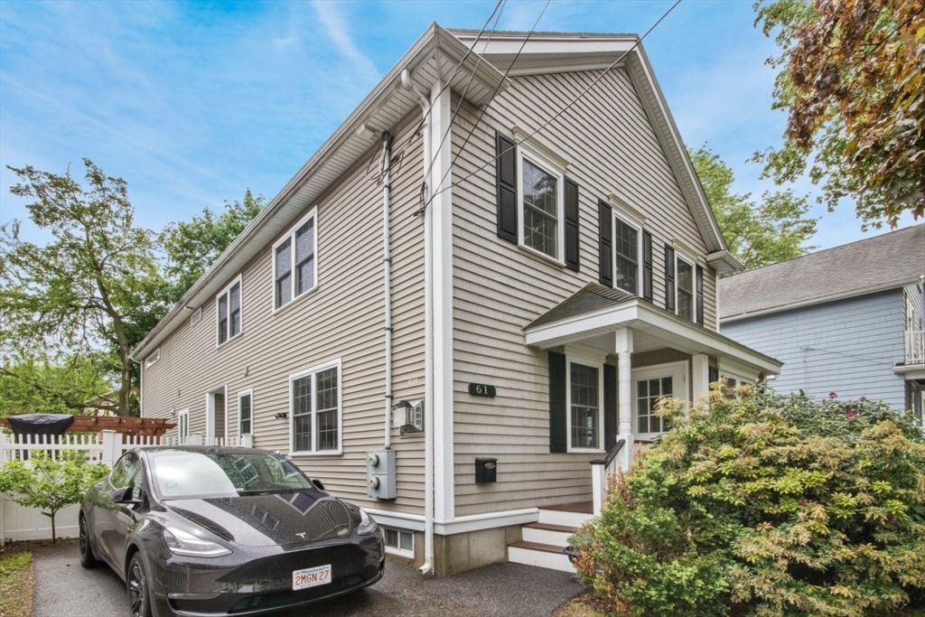 61 Hawthorne St # 61