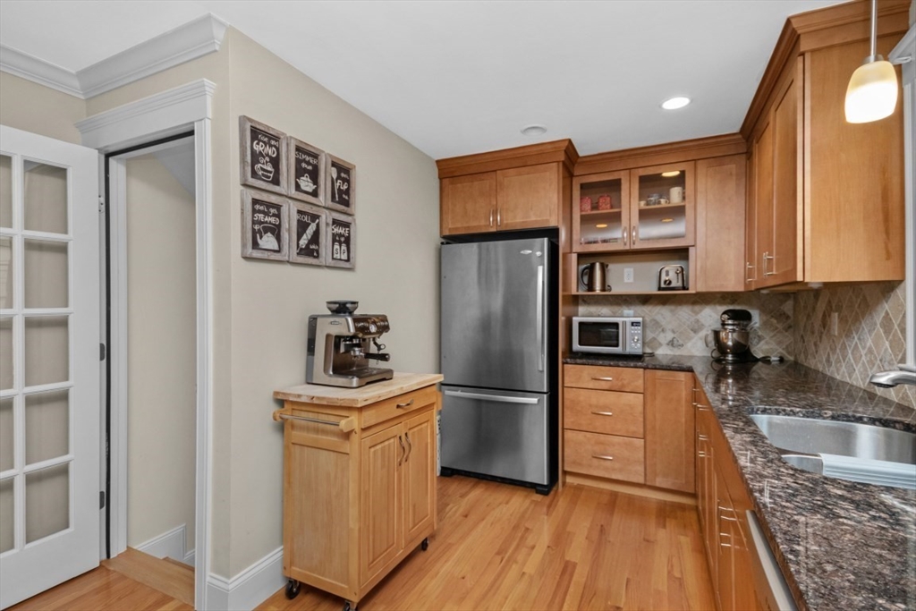 61 Hawthorne St # 61
