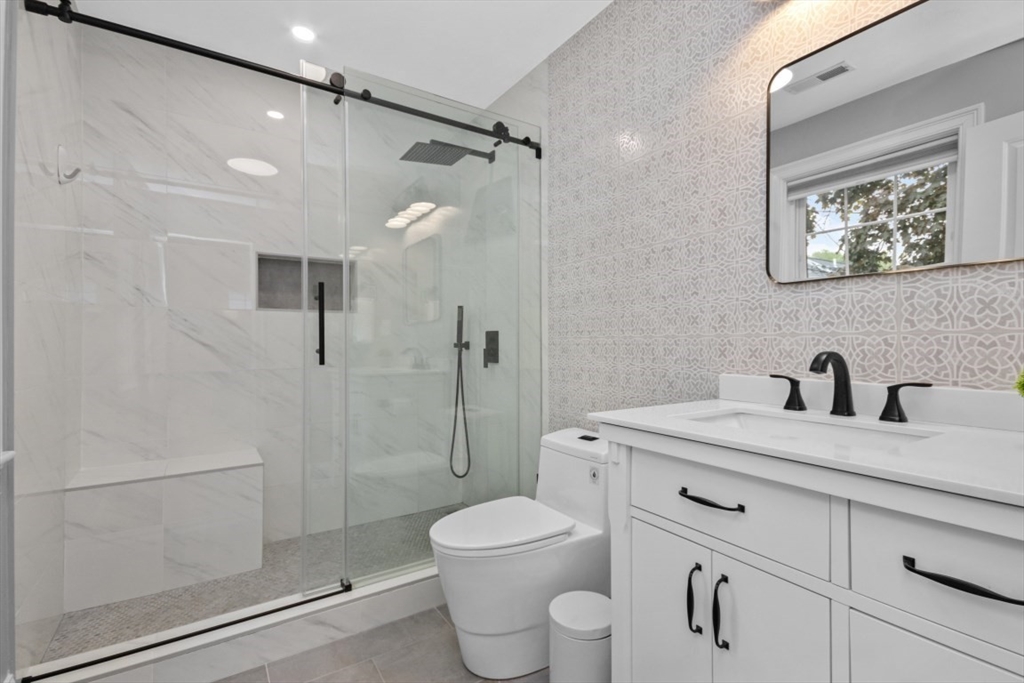 61 Hawthorne St # 61