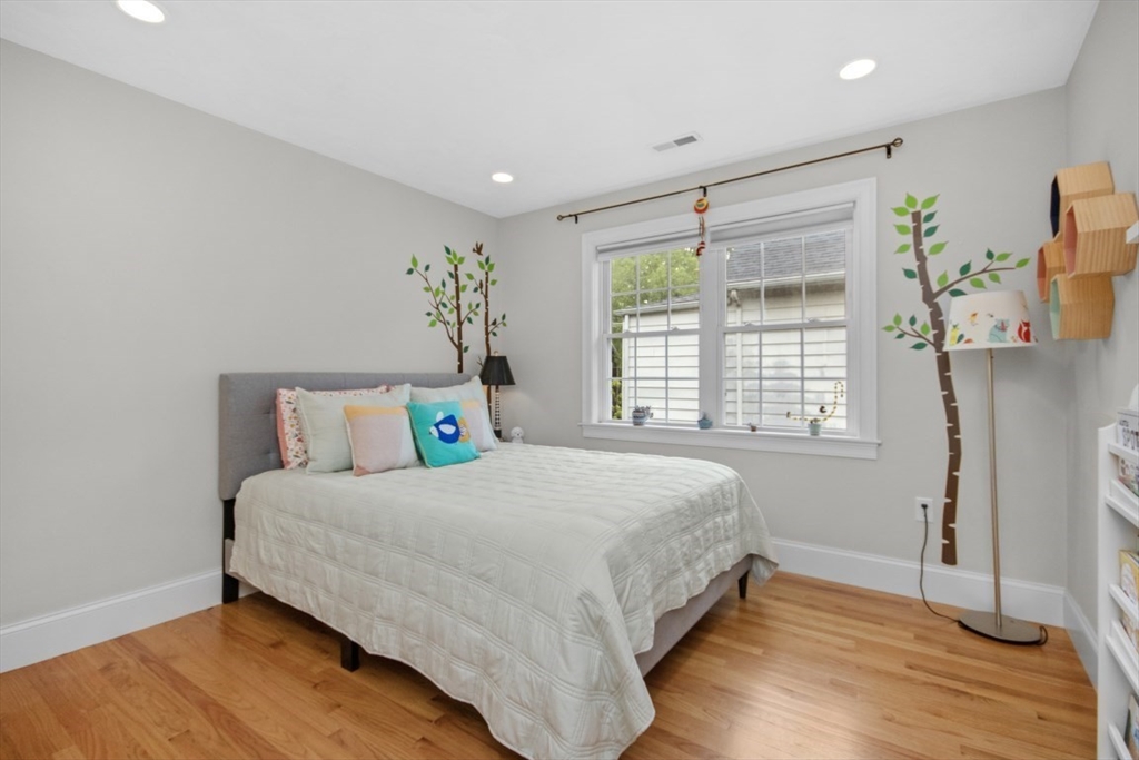 61 Hawthorne St # 61