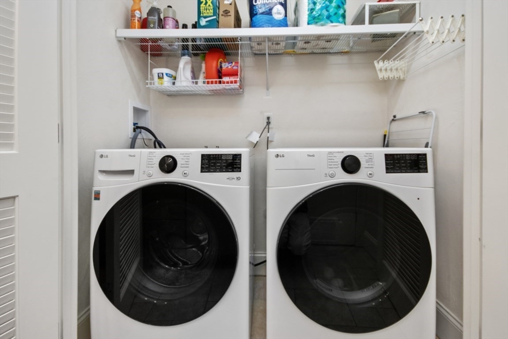 61 Hawthorne St # 61