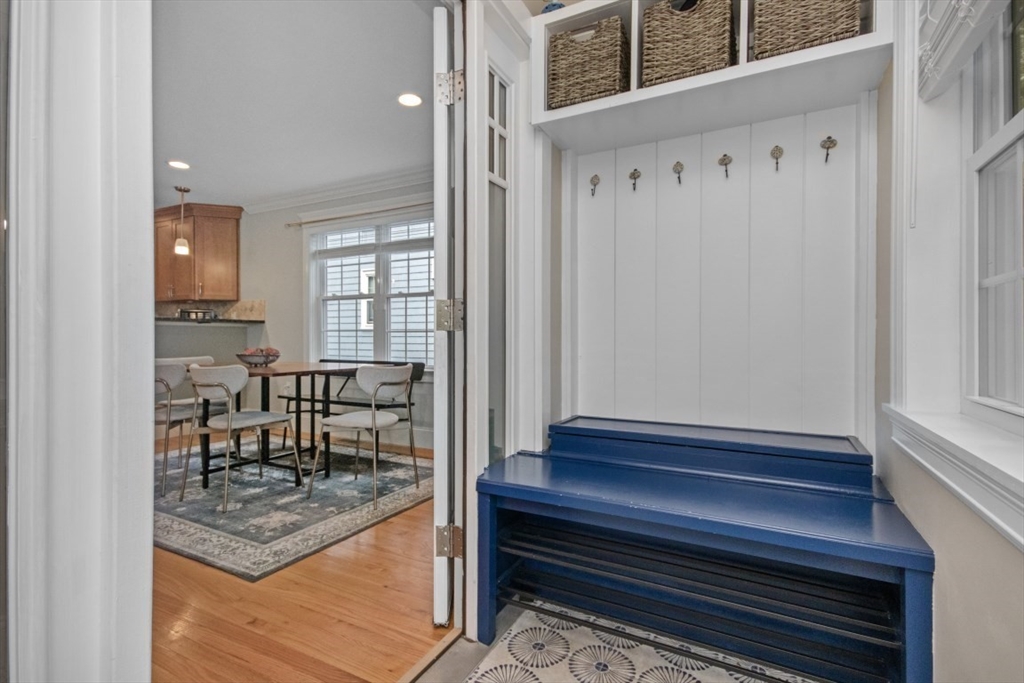 61 Hawthorne St # 61