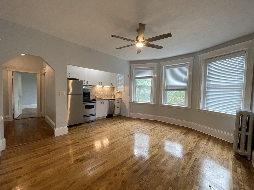 164 Strathmore Rd # 20