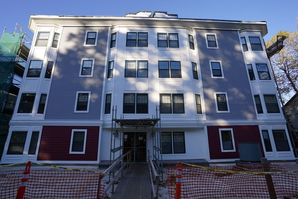 773 Concord Ave # 404