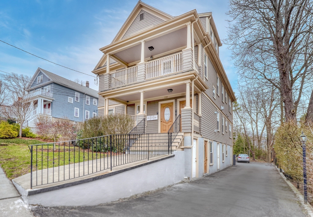 216-220 Newtonville Ave # 218