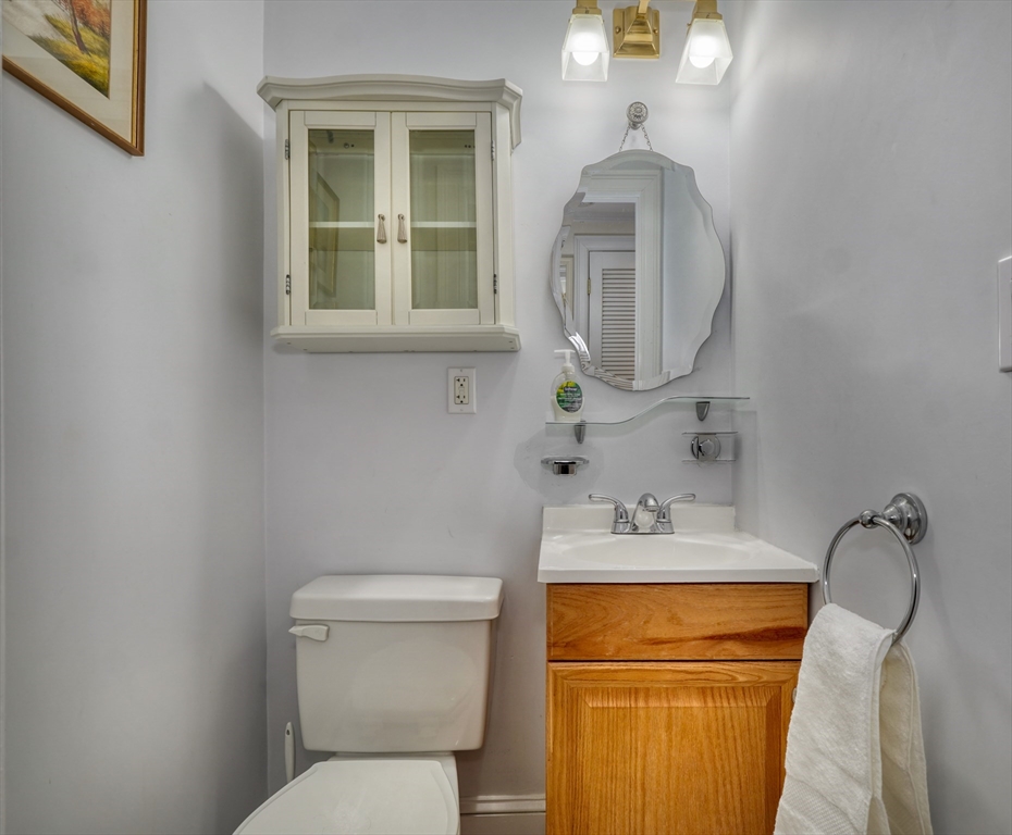 216-220 Newtonville Ave # 218