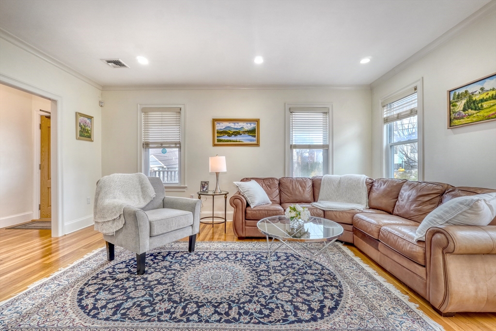 216-220 Newtonville Ave # 218