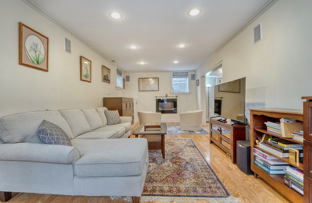 216-220 Newtonville Ave # 218