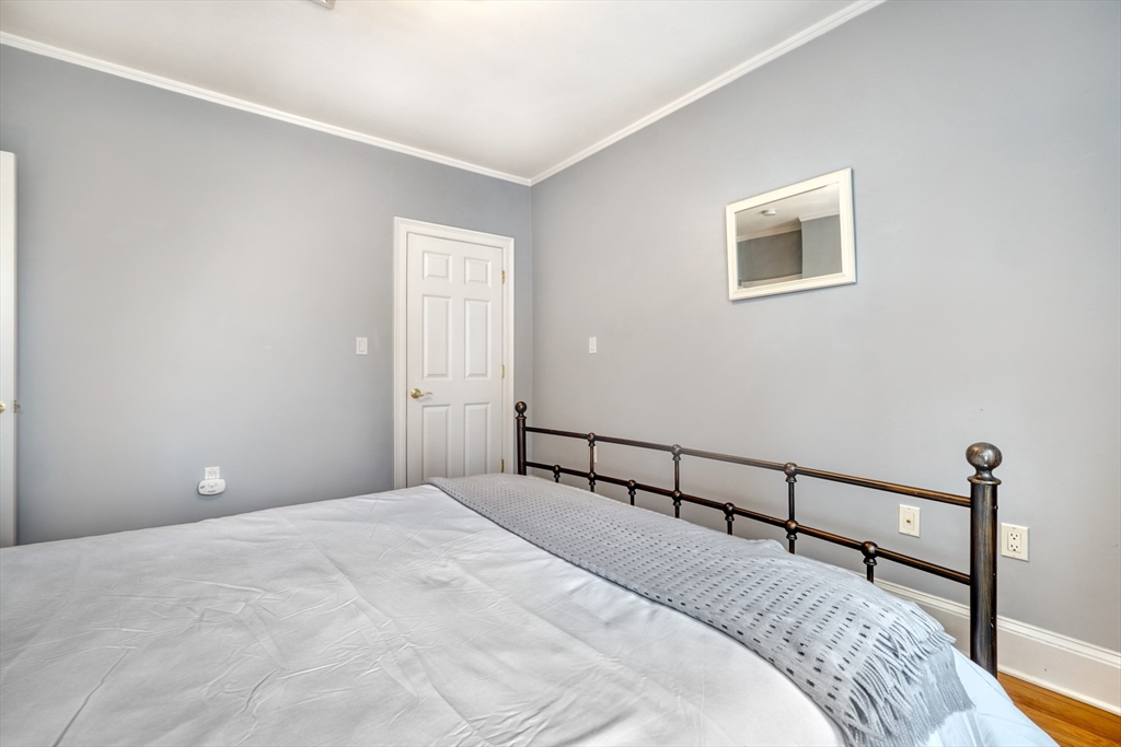 216-220 Newtonville Ave # 218