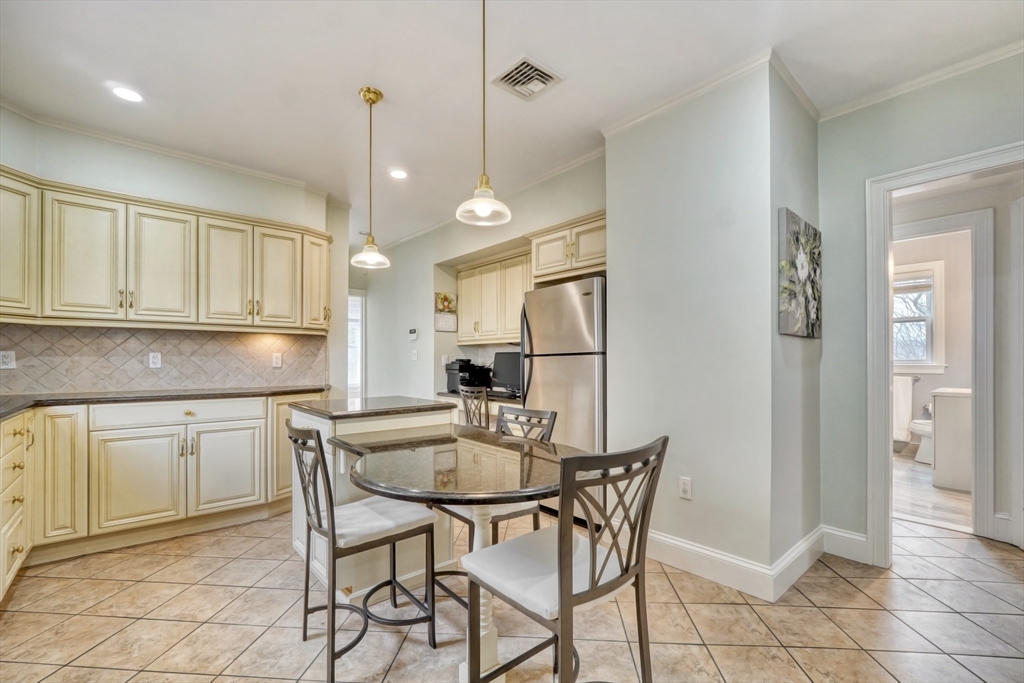 216-220 Newtonville Ave # 218