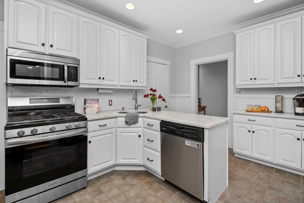 20 Winchester St # 3