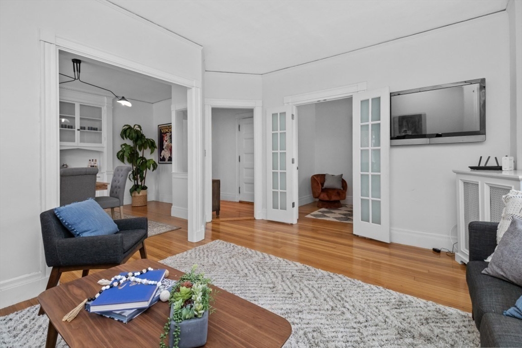 20 Winchester St # 3