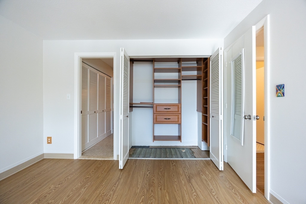 1212 Greendale Ave # 300