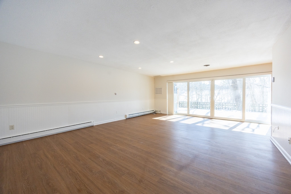 1212 Greendale Ave # 300