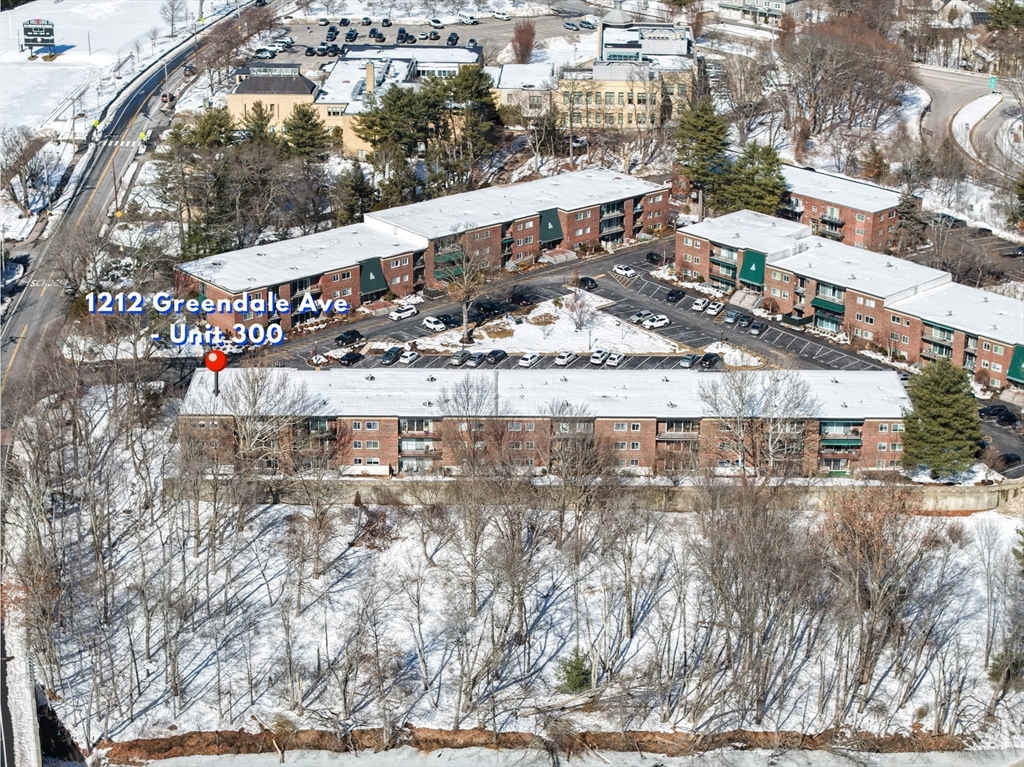 1212 Greendale Ave # 300