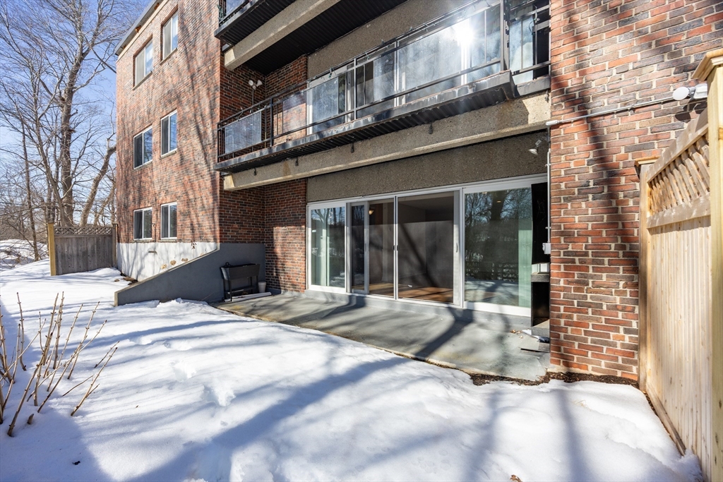 1212 Greendale Ave # 300