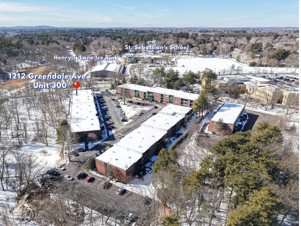 1212 Greendale Ave # 300
