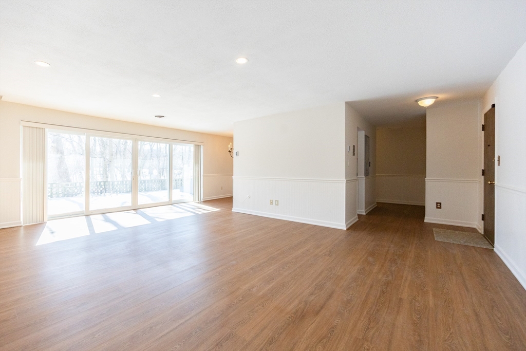 1212 Greendale Ave # 300