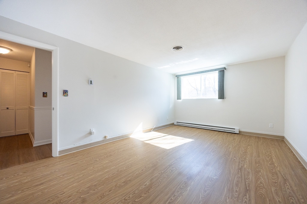 1212 Greendale Ave # 300
